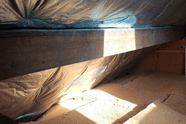 Loft and roof insulation to save energy