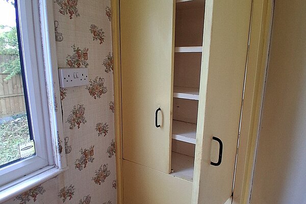 Bretton Avenue 1947 prefab bungalow cupboard